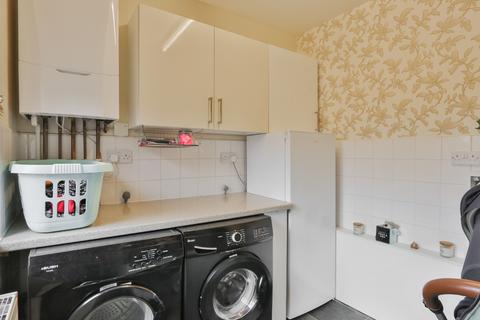 20 Bentley Grove, Hull, HU6 8NP