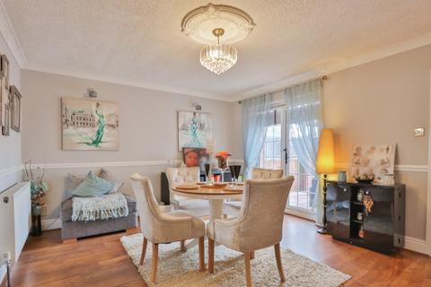 20 Bentley Grove, Hull, HU6 8NP