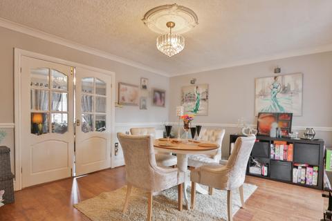 20 Bentley Grove, Hull, HU6 8NP