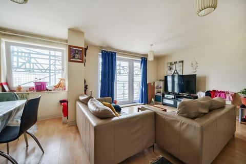 2 bedroom flat for sale, Basingstoke,  Hampshire,  RG21