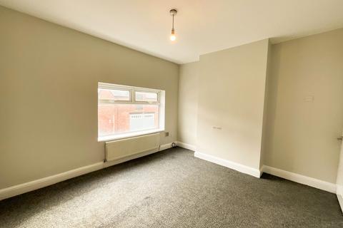 2 bedroom terraced house to rent, Park Terrace, Town Centre, DN1