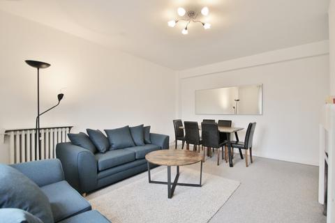 3 bedroom apartment for sale, Latymer Court, Hammersmith Road, Hammersmith, W6
