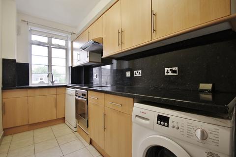 3 bedroom apartment for sale, Latymer Court, Hammersmith Road, Hammersmith, W6