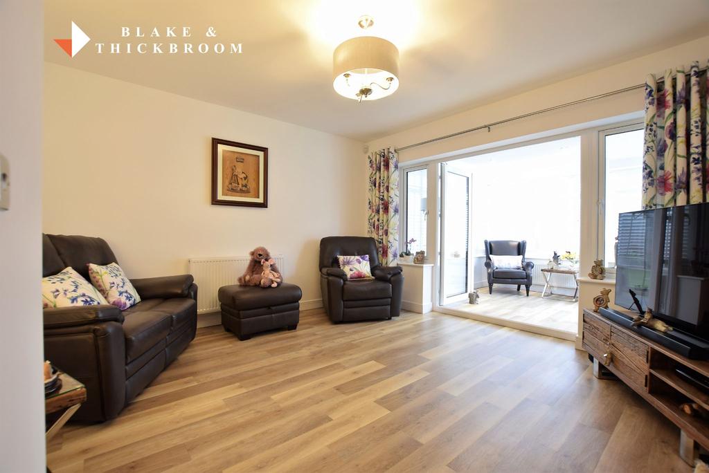 Gainsford Gardens, ClactononSea 2 bed detached bungalow £440,000