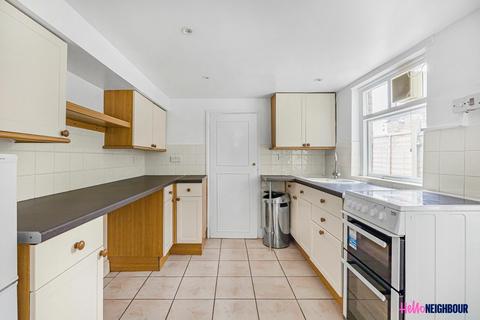 2 bedroom terraced house to rent, Lateward Road, London, TW8