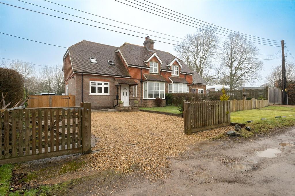 North Corner, Horam, East Sussex, TN21 3 bed semidetached house for