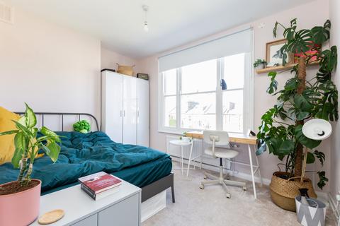 4b Pyrland Road, London, N5 2JD