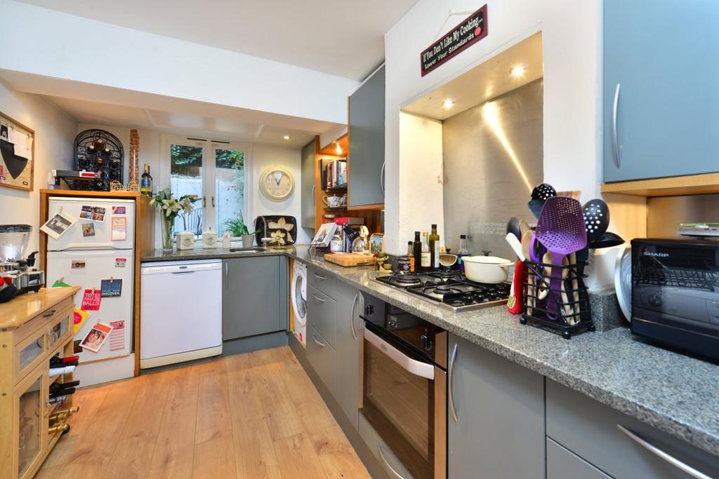 Whistler Street, Highbury, London, N5 2 bed terraced house £875,000