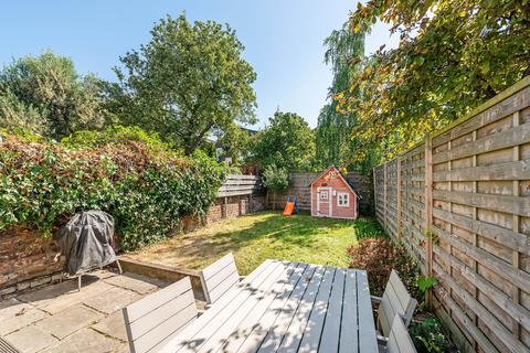 34 Wyatt Road, London, N5 2JU