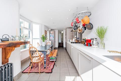 34 Wyatt Road, London, N5 2JU