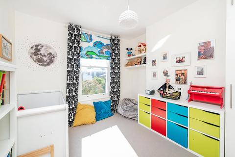 34 Wyatt Road, London, N5 2JU