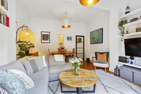 52a Gloucester Drive, London, N4 2LN