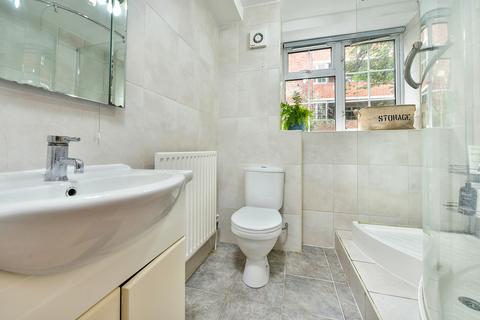 Flat 18, Denton House Halton Road, London, N1 2AE