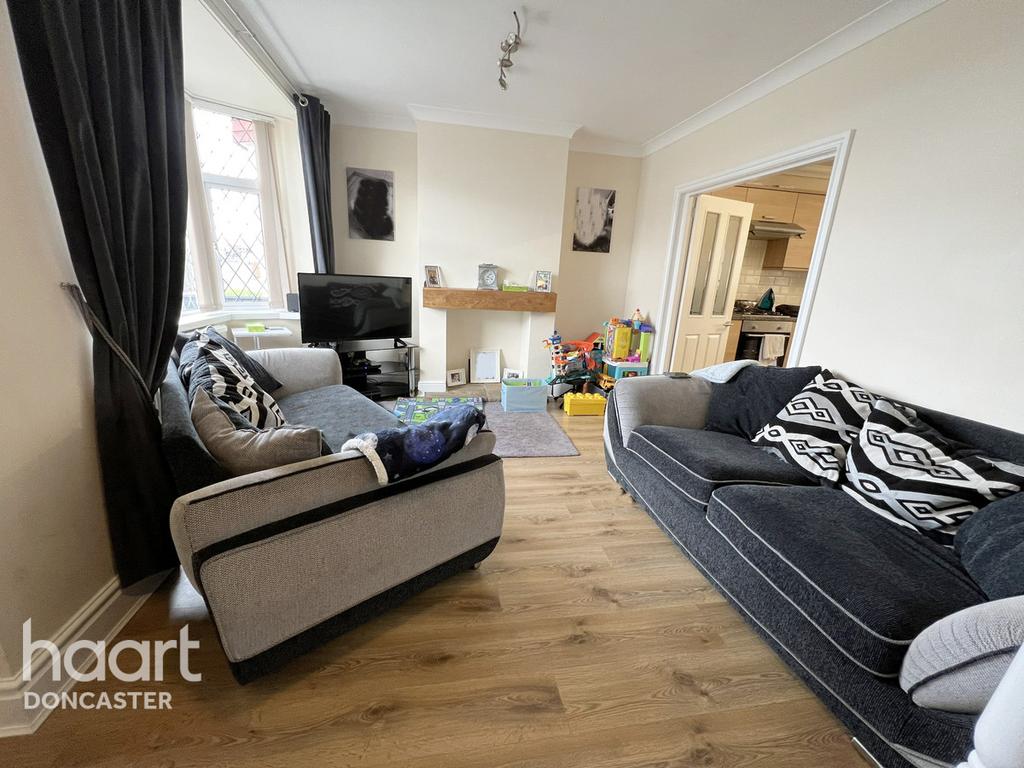 Wheatley Hall Road, Doncaster 3 bed semidetached house £140,000