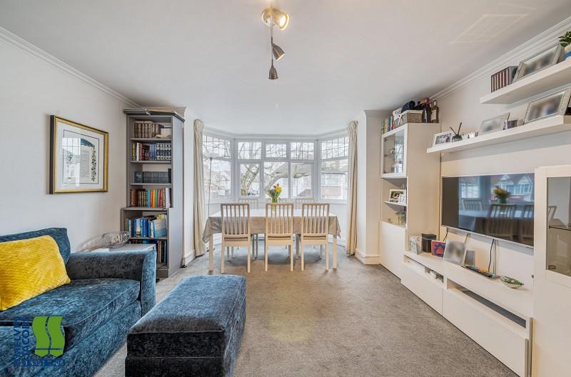 Aspen Lodge, 35 Hillside Drive, Edgware, Middx. HA8 7PB 1 bed flat £