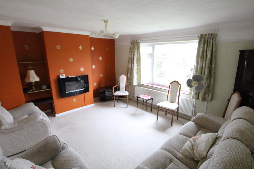 Dalebrook Road, Winshill... 2 bed semidetached bungalow £200,000