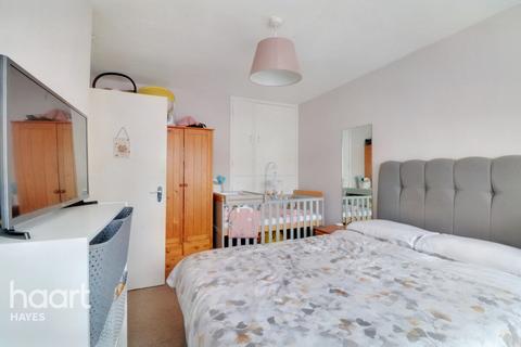 17 Ash Grove, Hayes, UB3 1JR