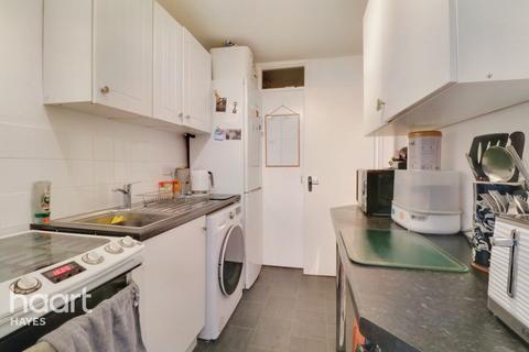 17 Ash Grove, Hayes, UB3 1JR
