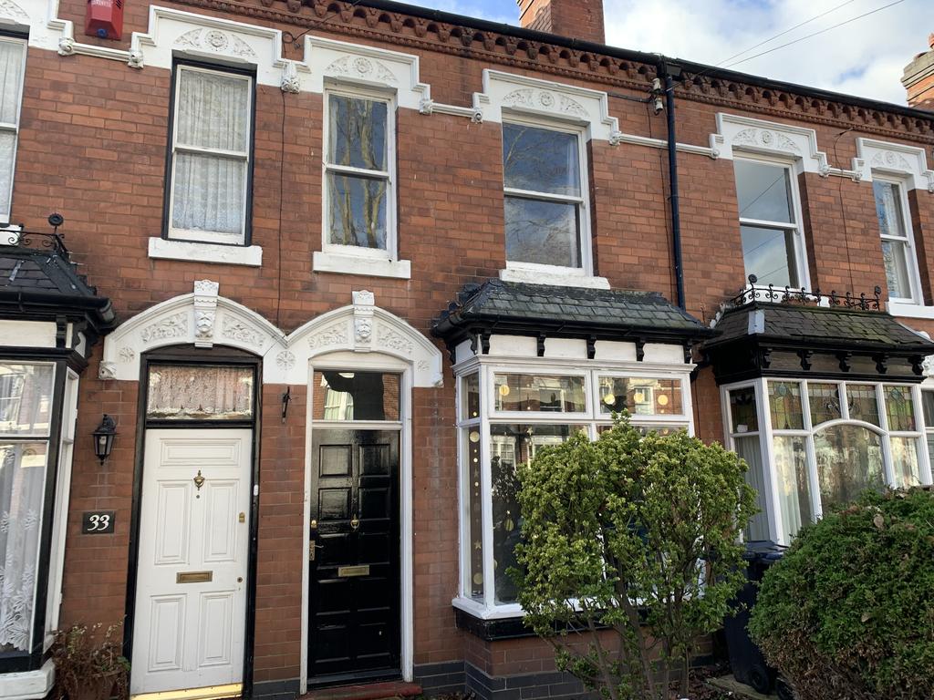 Lyndon Road, Sutton Coldfield B73 2 bed terraced house £975 pcm (£225 pw)