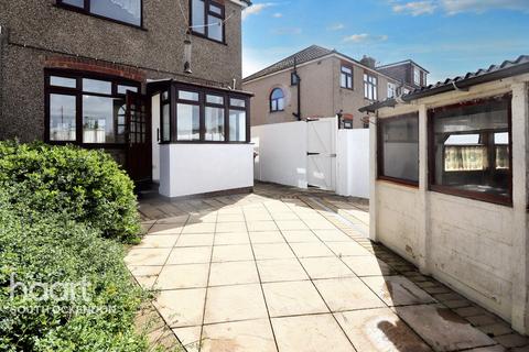 37 Lowlands Road, Aveley, South Ockendon, RM15 4ED