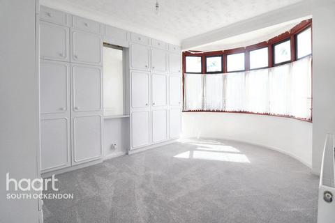 37 Lowlands Road, Aveley, South Ockendon, RM15 4ED