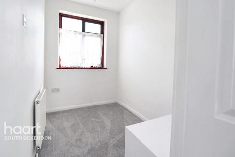 37 Lowlands Road, Aveley, South Ockendon, RM15 4ED