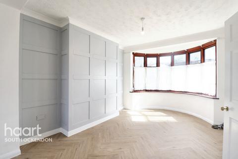 37 Lowlands Road, Aveley, South Ockendon, RM15 4ED
