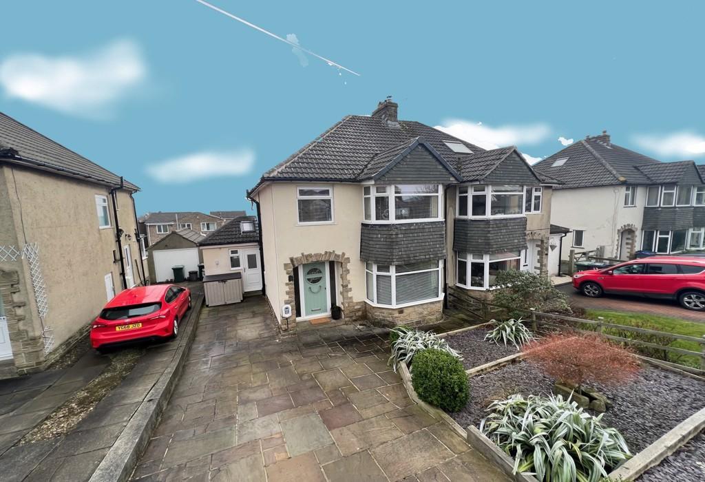 Otley Road, Eldwick, Bingley, West Yorkshire 3 bed semidetached house