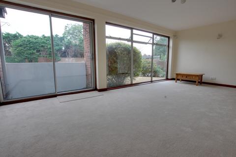 2 bedroom flat to rent, Longmead Court   Havant   UNFURNISHED