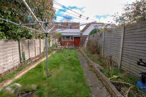 1 Howards Grove, Shirley, Southampton, SO15 5PR