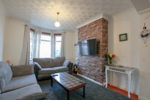 1 Howards Grove, Shirley, Southampton, SO15 5PR