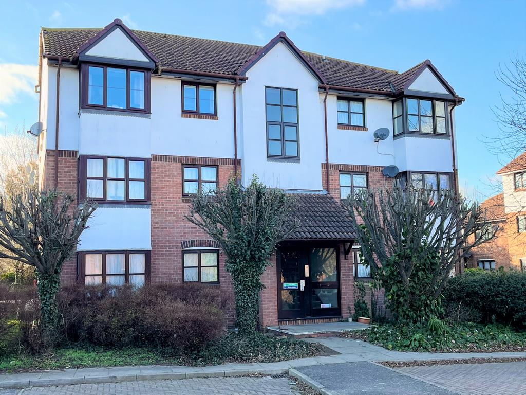 Court, Greenhithe, Kent DA9 9PX 1 bed flat for sale £180,000