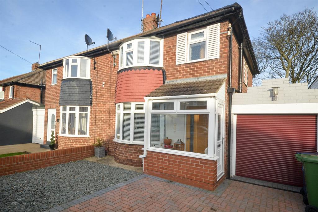 Torver Crescent, Seaburn Dene 2 bed semi-detached house - £179,950