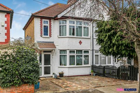 2 bedroom semi-detached house to rent, Crownhill Road, London, IG8