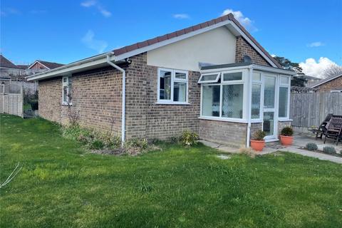 3 bedroom bungalow to rent, Trinity Way, Bridport, DT6