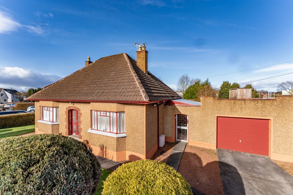 Torburn Avenue, Giffnock, East Renfrewshire, Glasgow, G46 7QZ 4 bed