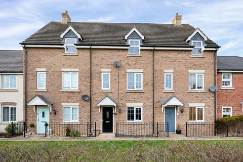 3 bedroom terraced house for sale, Badger Lane, Bourne, PE10