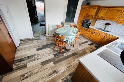 4 bedroom terraced house to rent, Warnebrooke Avenue, Murton, Seaham, Co. Durham, SR7