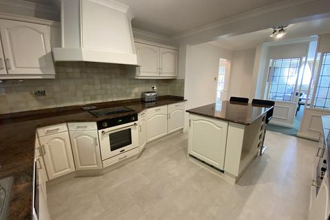 2 bedroom apartment to rent, Crawshay Court, Langland Bay Road, Langland, SA3