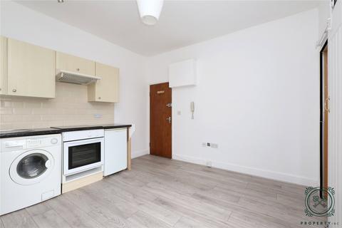 Flat D, 116 Allison Road, London, N8 0AS