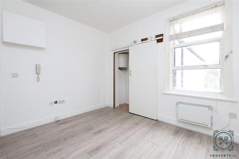 Flat D, 116 Allison Road, London, N8 0AS