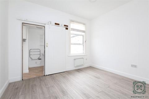 Flat D, 116 Allison Road, London, N8 0AS
