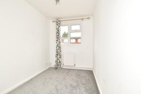8 Baylis Walk, Crawley, RH11 9LB