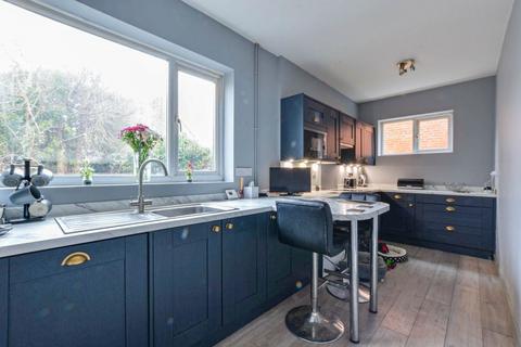 30 Dursley Road, Trowbridge, BA14 0NP