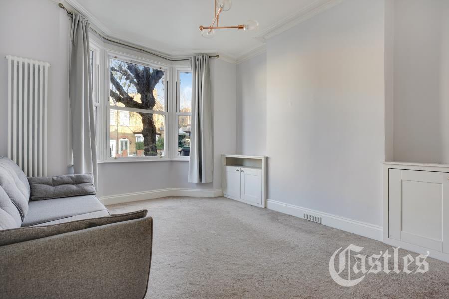 Truro Road, Wood Green, N22 3 bed terraced house £2,200 pcm (£508 pw)