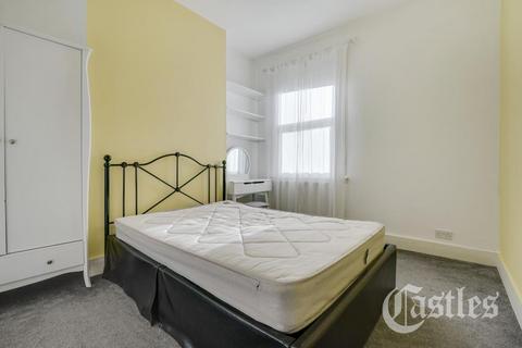 3 bedroom terraced house to rent, Truro Road, Wood Green, N22