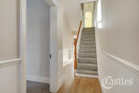 3 bedroom terraced house to rent, Truro Road, Wood Green, N22
