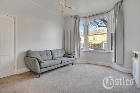 3 bedroom terraced house to rent, Truro Road, Wood Green, N22