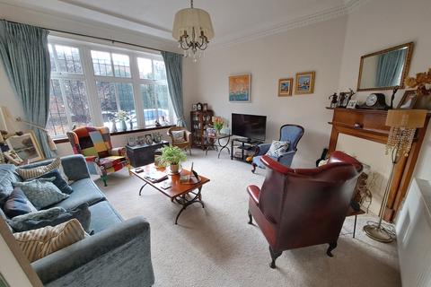 2 bedroom flat for sale, Selwyn Road, Upperton, Eastbourne BN21
