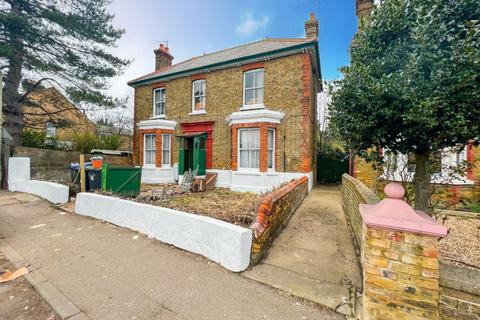 21 Belmont Road, Whitstable, CT5 1QJ